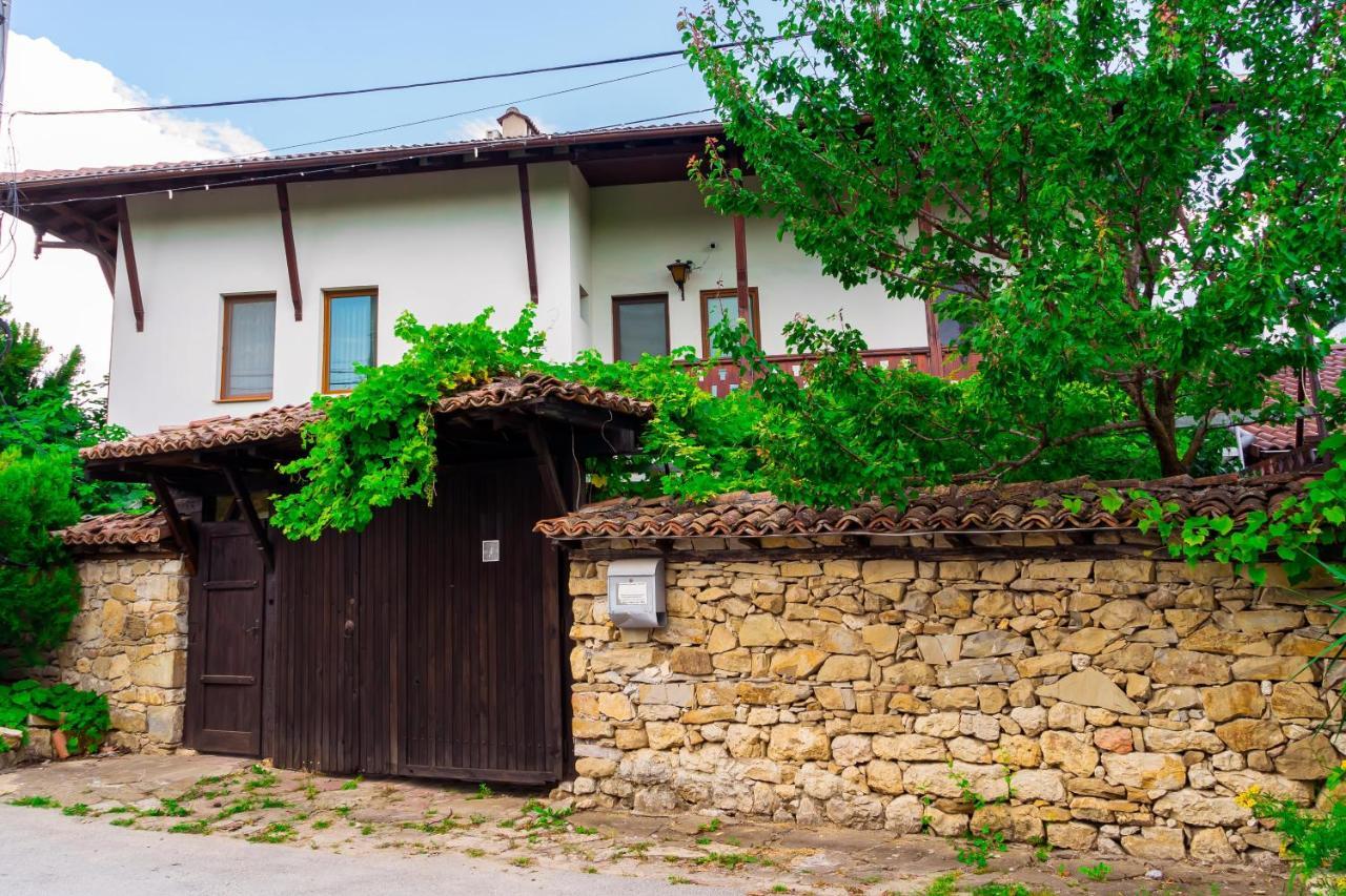 Guest House Geranium Arbanasi Exterior photo